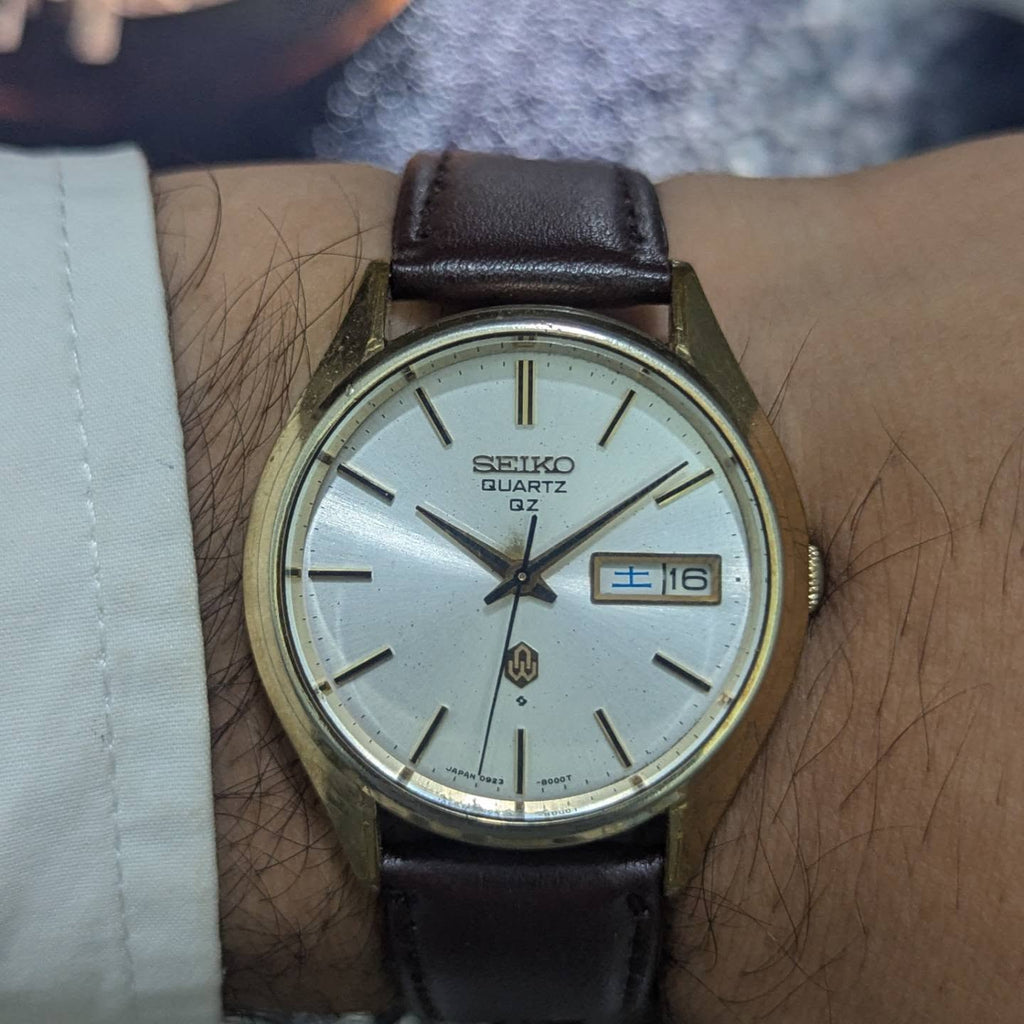MAY 1975 - Seiko Quartz QZ - 0923 8000 - Gold Tone Dial - Kanji/Eng 📅 - Working Condition - Serviced/Polished